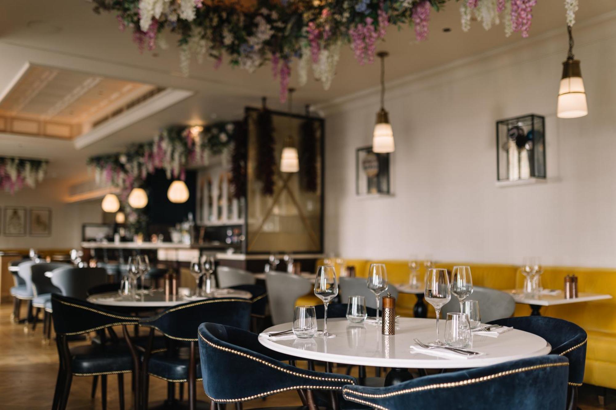 100 Queen'S Gate Hotel London, Curio Collection By Hilton מראה חיצוני תמונה Interior of the restaurant