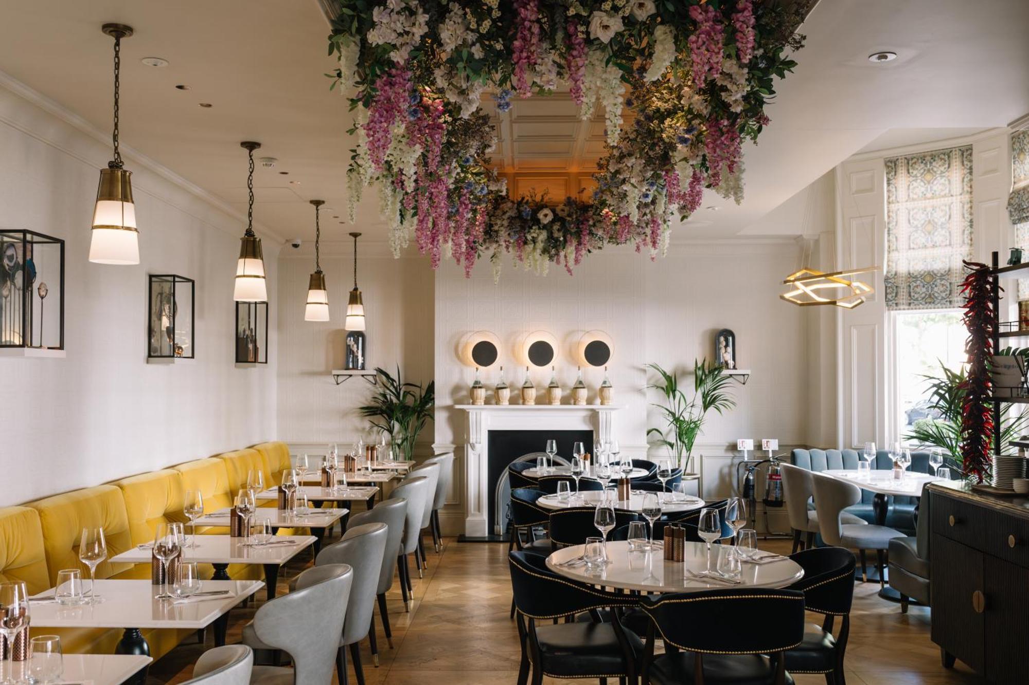 100 Queen'S Gate Hotel London, Curio Collection By Hilton מראה חיצוני תמונה Interior of the restaurant