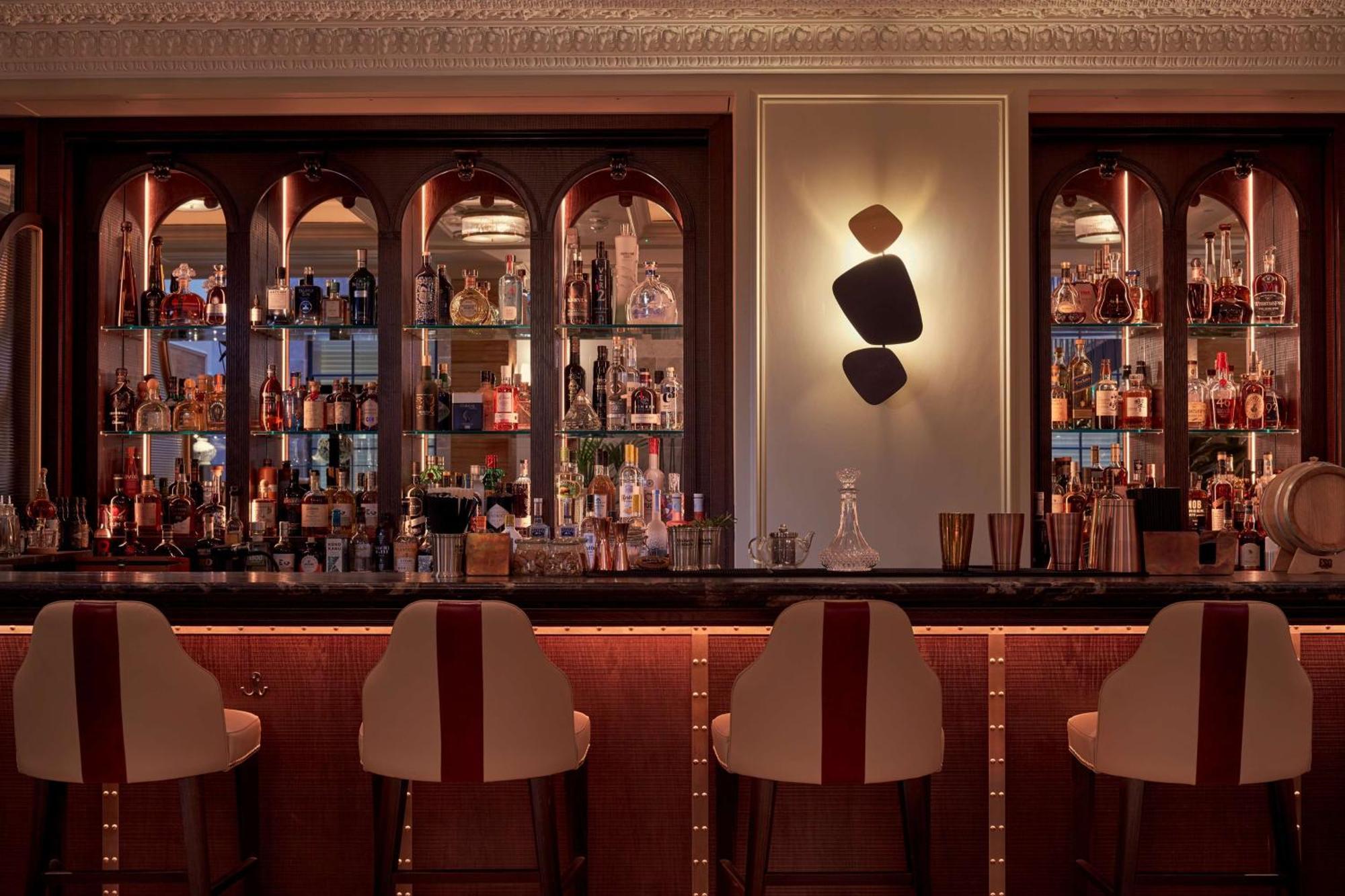 100 Queen'S Gate Hotel London, Curio Collection By Hilton מתקנים תמונה The Bar at The Ivy Temple Row