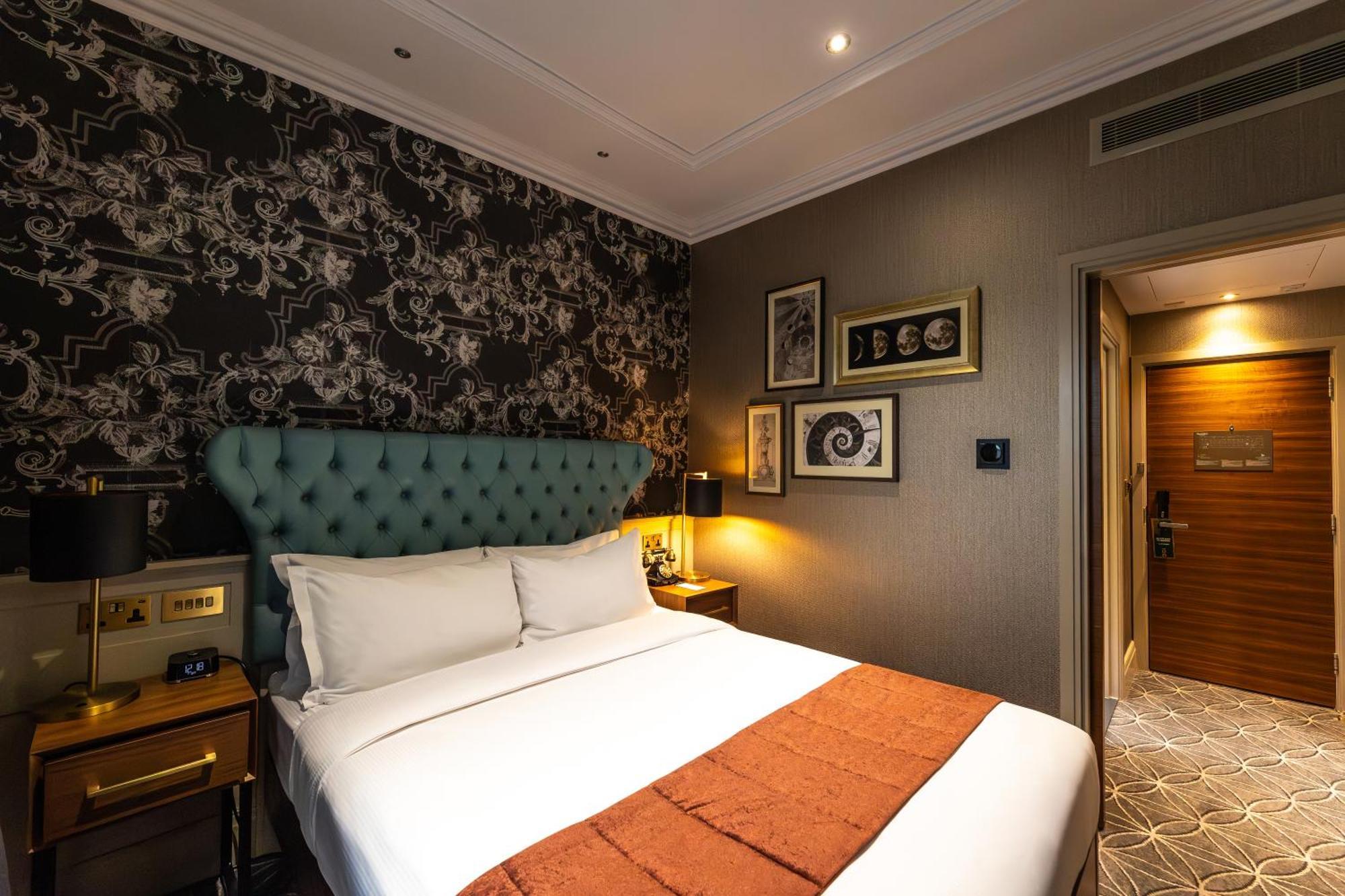 100 Queen'S Gate Hotel London, Curio Collection By Hilton מראה חיצוני תמונה Deluxe Room