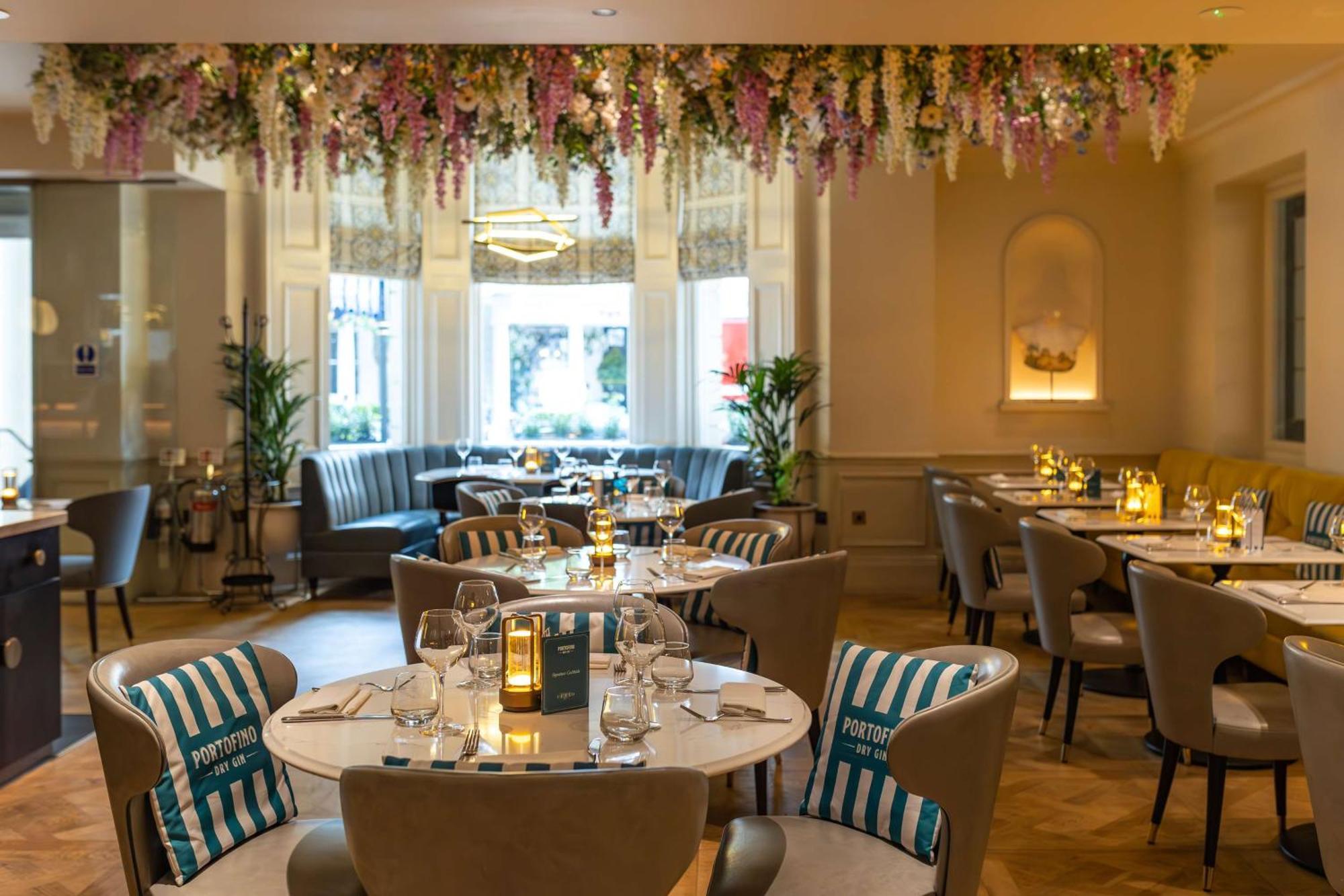 100 Queen'S Gate Hotel London, Curio Collection By Hilton מראה חיצוני תמונה The interior of the restaurant
